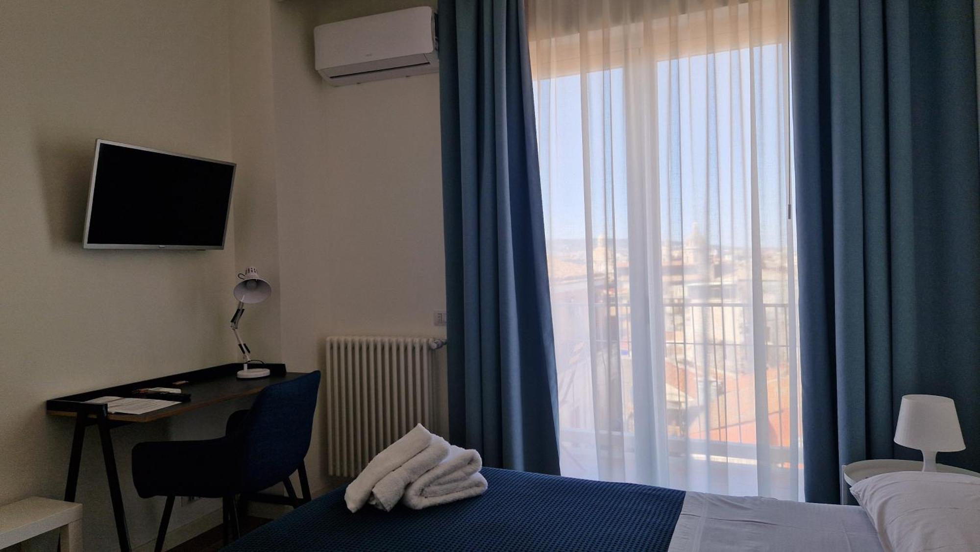 Orlando Rooms Catania Exterior photo